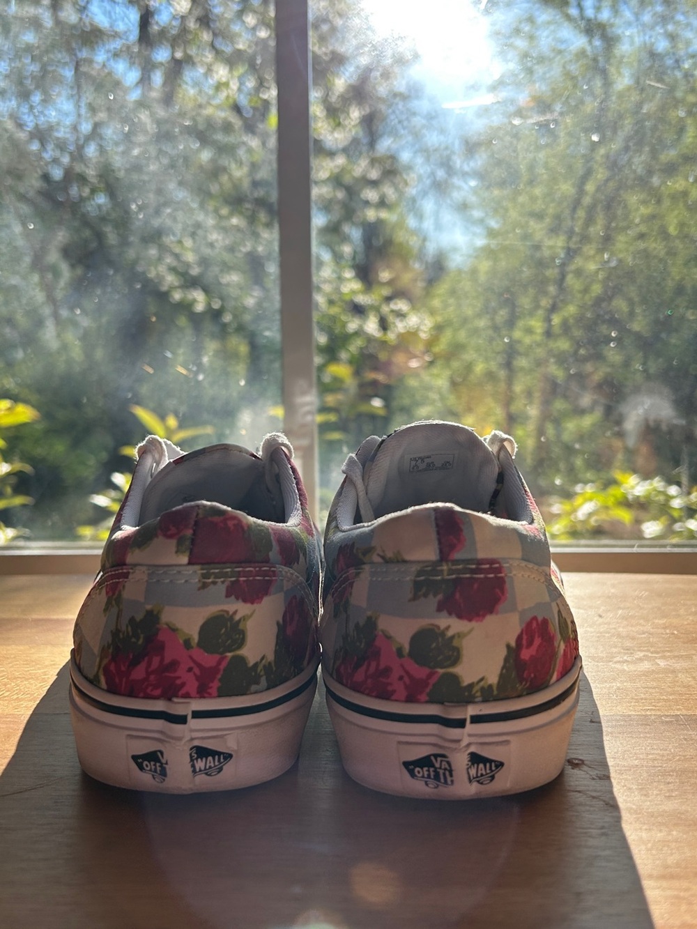 Vans Low-Top Rose Checkerboard Sneakers - Light Blue & Red - Picture 5 of 9